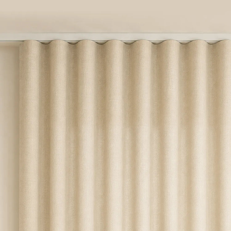 Creates smooth, continuous waves for a sleek, designer-inspired finish. This style feels clean, elegant, and effortlessly modern.