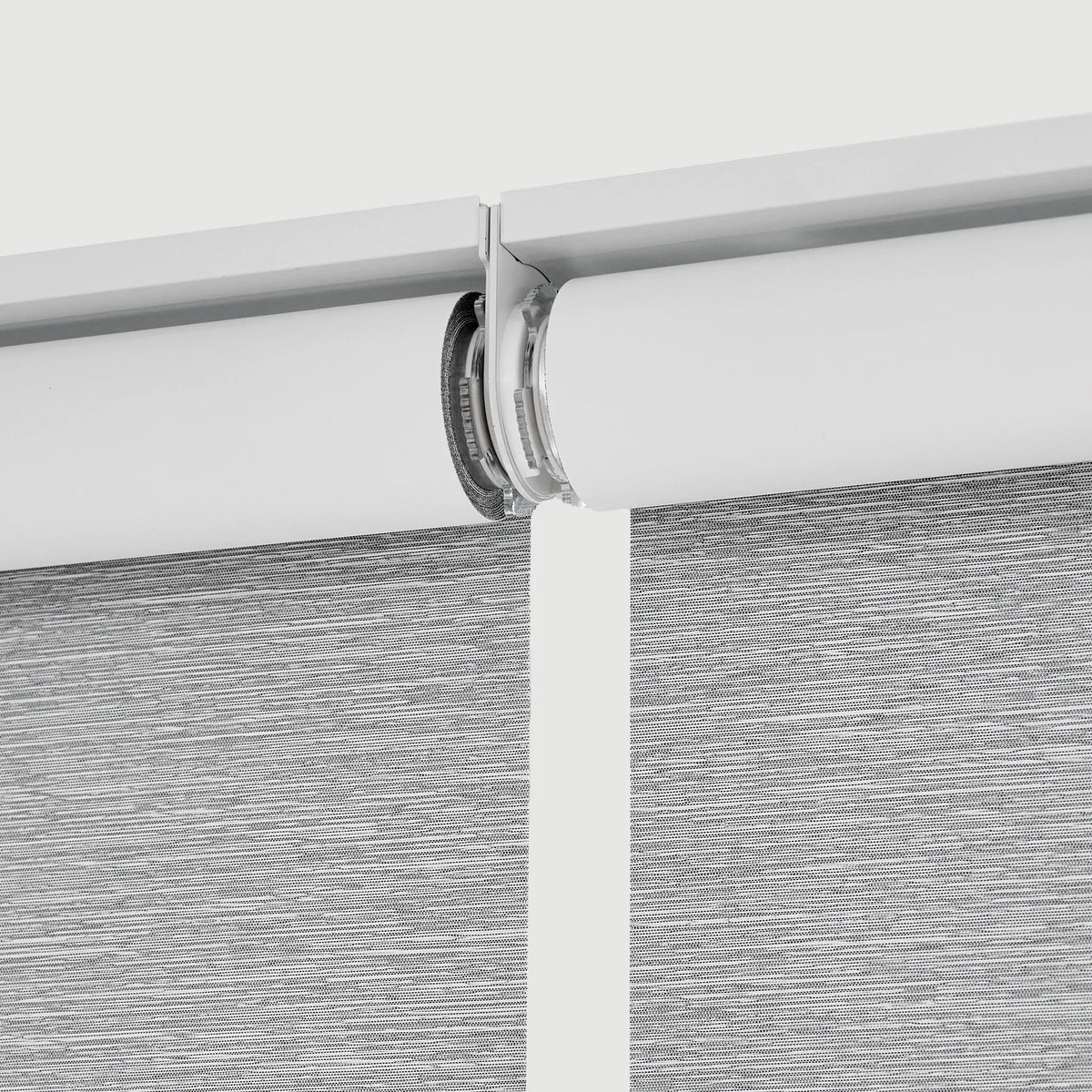 the detail of smart coupled roller shades